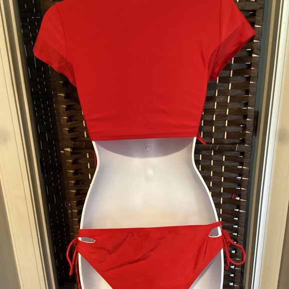 2 Piece Tankini Set - Picture 6 of 11